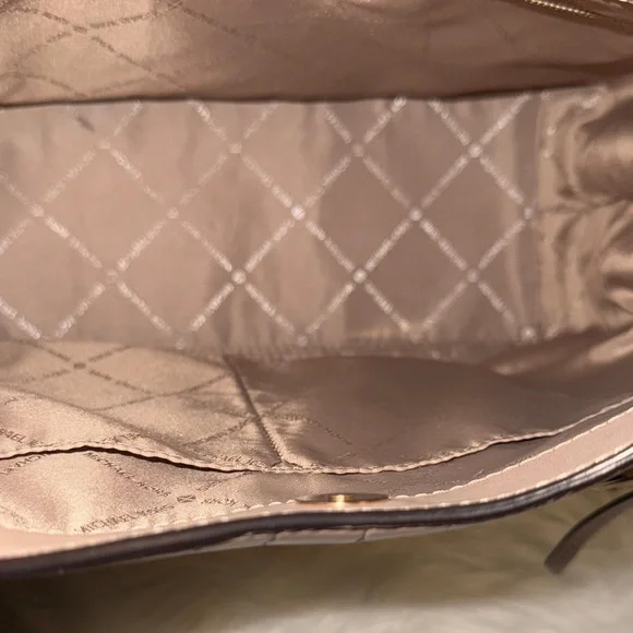 NEW Michael Kors Buff Joan Large Slouchy Shoulder Bag Embossed Crocodile - Picture 5 of 8